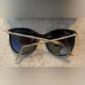Gucci | Accessories | Like New Gucci Black Acetate Crystal  display picture 2